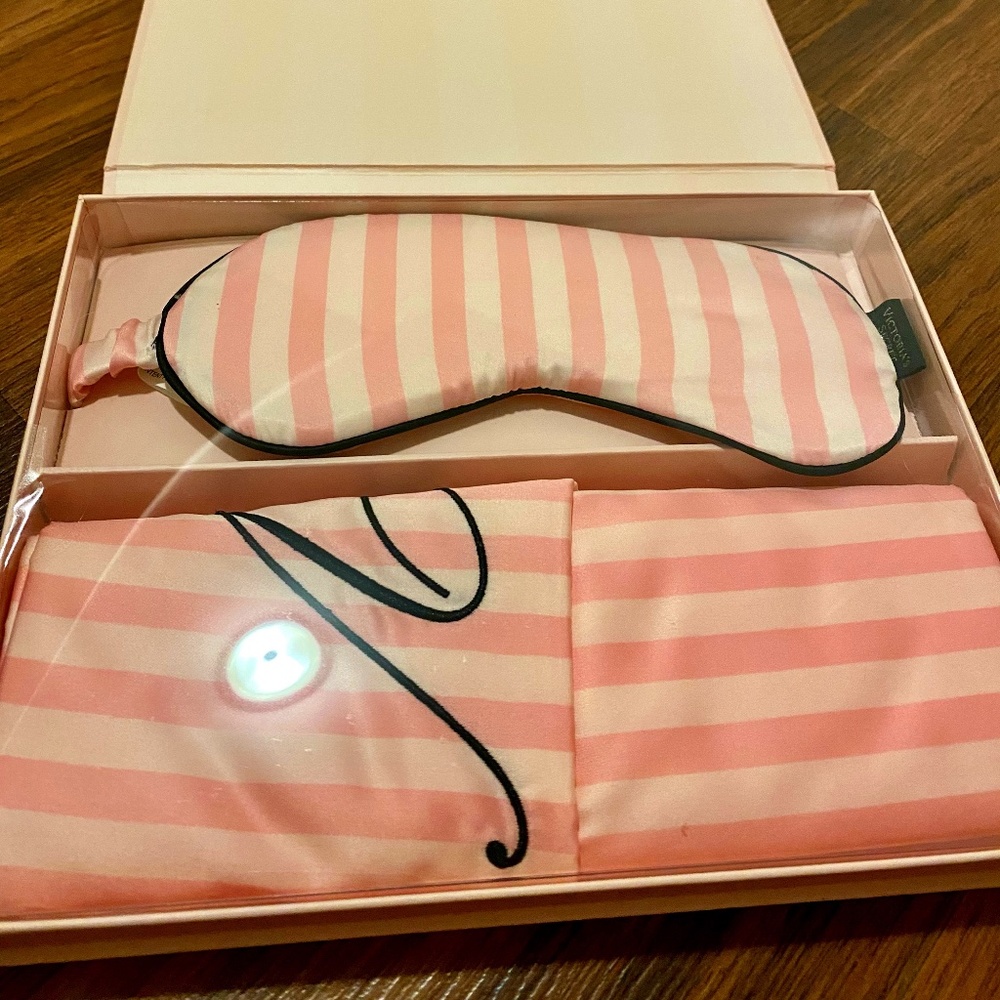 eye mask & pillow case